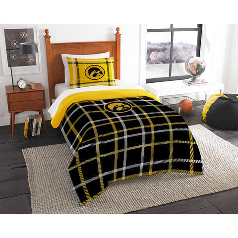 Iowa Hawkeyes NCAA Twin Comforter Set (Soft & Cozy) (64 x 86)