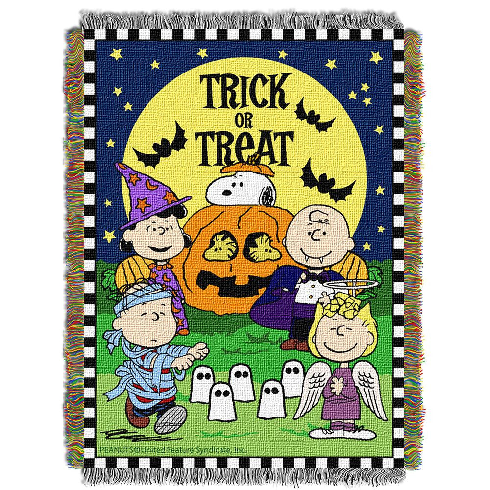 Peanuts Spooky Gang  Woven Tapestry Throw (48inx60in)