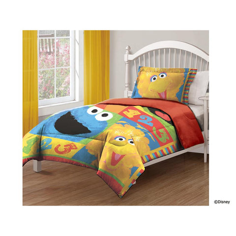 Sesame Street Big Chalk Fun  Twin Sized Comforter